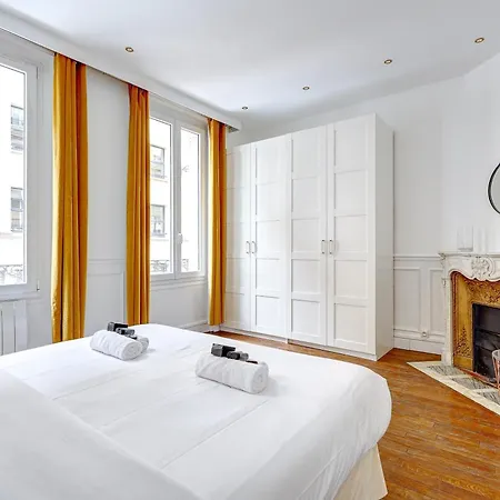 Residence Sur Les Champs Elysees Paris Exterior photo